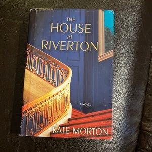 📚2/$14; 3/$16; 4/$18; 5/$20 ADD $2 for any additional books! ENJOY📚📚📚